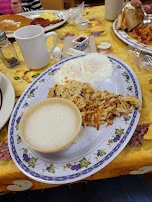Big Country Breakfast Eggs Hashbrowns Grits